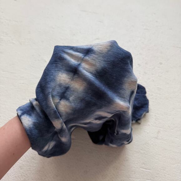 J.Crew Blue White Tie Dye Linen T-Shirt, Size Small - Picture 7 of 7